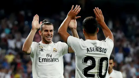Asensio celebra con Bale el gol del galés ante el Getafe Asensio celebra con Bale el gol del galés ante el Getafe