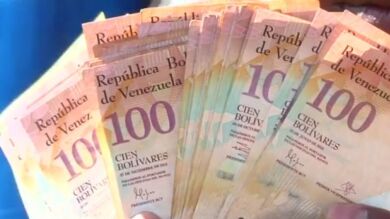 Maduro pone en marcha su plan para acabar con la crisis de Venezuela: nueva moneda y aumento del salario mínimo