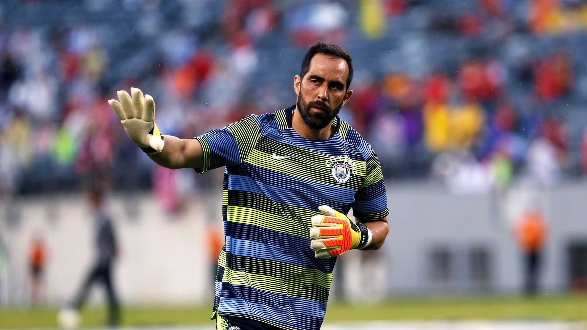 Claudio Bravo en un partido con el Manchester City Claudio Bravo en un partido con el Manchester City