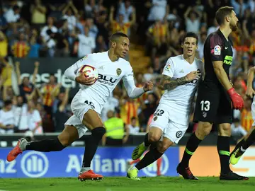 Rodrigo, tras marcar su gol contra el Atlético de Madrid Rodrigo, tras marcar su gol contra el Atlético de Madrid