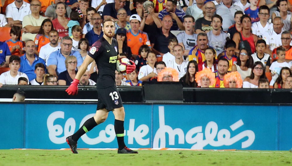 Oblak en un partido contra el Valencia