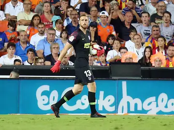 Oblak en un partido contra el Valencia Oblak en un partido contra el Valencia