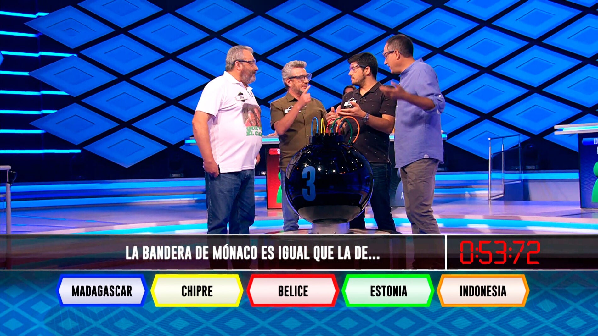 La bandera de M&oacute;naco hace que 'Los Lobos' neutralicen la bomba