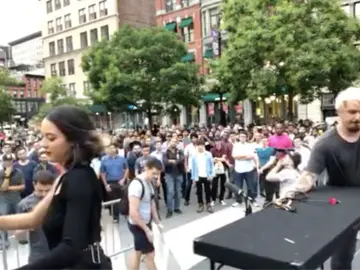 Natasha Aponte en su macrocita de Tinder Natasha Aponte en su macrocita de Tinder