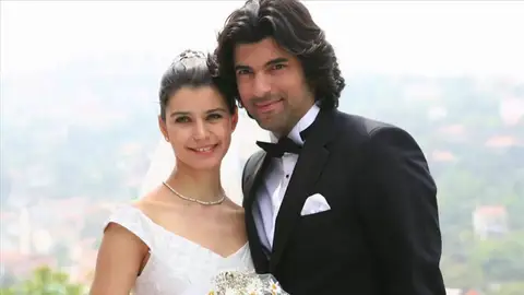 La faceta oculta o culta de Engin Akyürek, Kerim en 'Fatmagül' y Ömar en 'Amor de contrabando' La faceta oculta o culta de Engin Akyürek, Kerim en 'Fatmagül' y Ömar en 'Amor de contrabando'