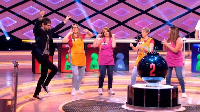 Juanra Bonet aprende a bailar una coreografía con mucho ritmo