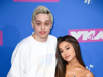 Ariana Grande y Pete Davidson en la alfombra roja de los MTV Awards 2018 Ariana Grande y Pete Davidson en la alfombra roja de los MTV Awards 2018