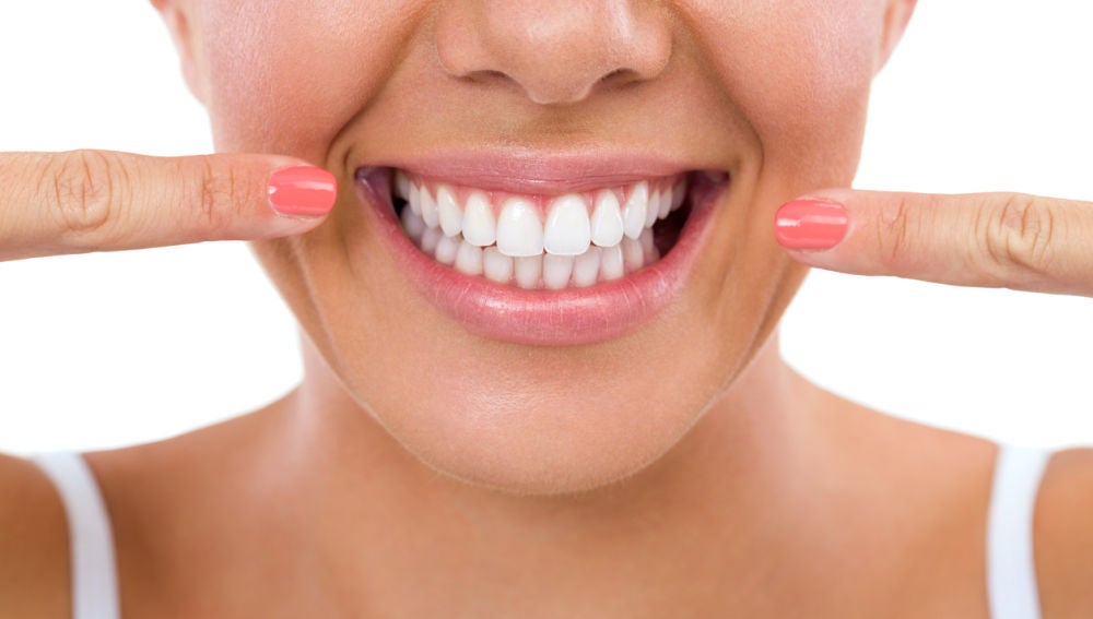 Carbon activado con limpiar dientes como