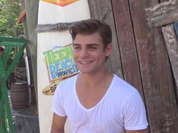 Garrett Clayton en 'Teen Beach Mavie'