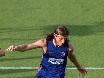 Filipe Luis durante un entrenamiento Filipe Luis durante un entrenamiento