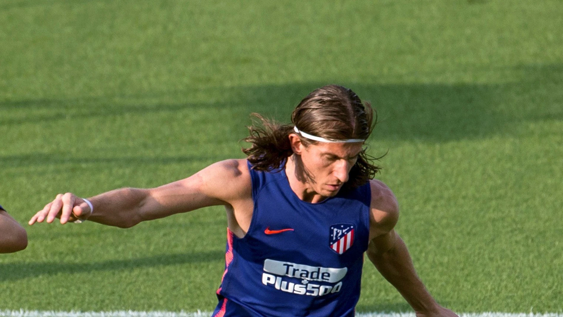 Filipe Luis durante un entrenamiento Filipe Luis durante un entrenamiento