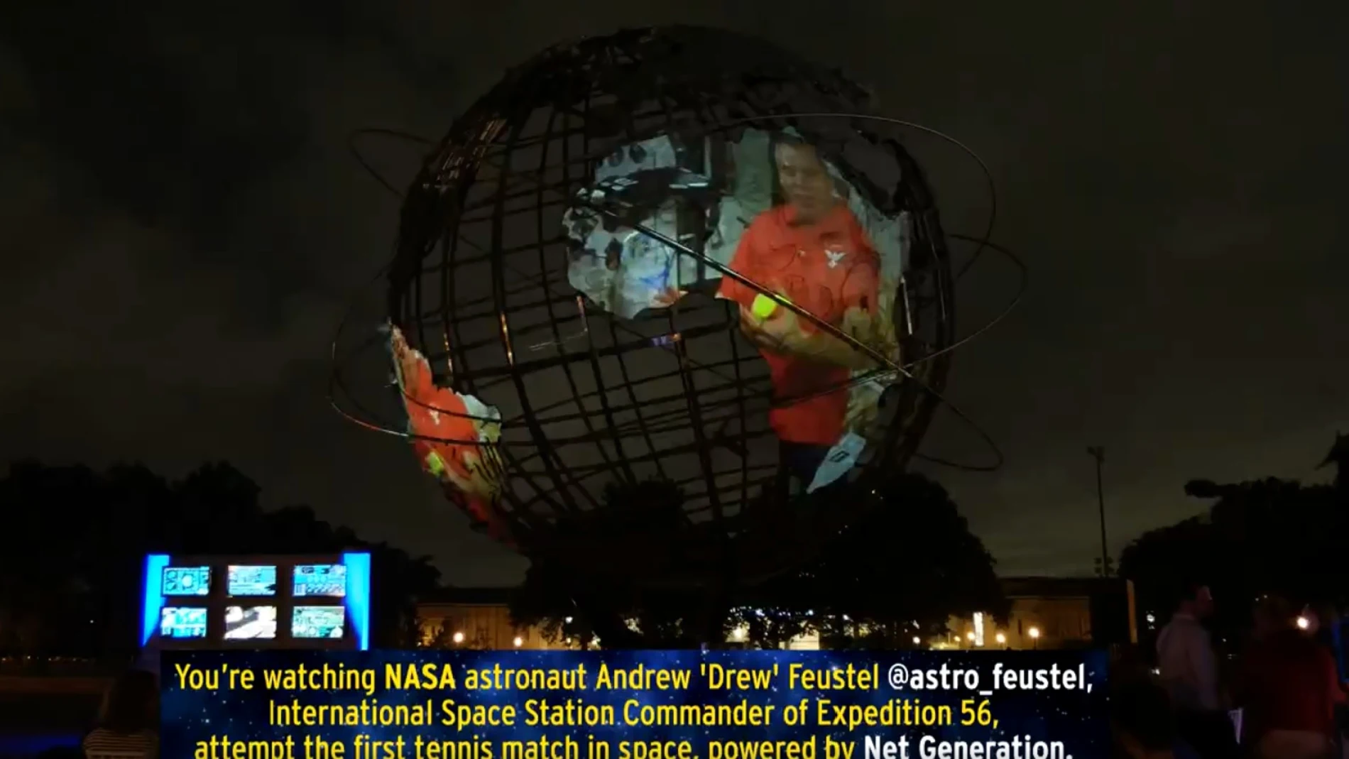 Partido de tenis en el espacio Partido de tenis en el espacio