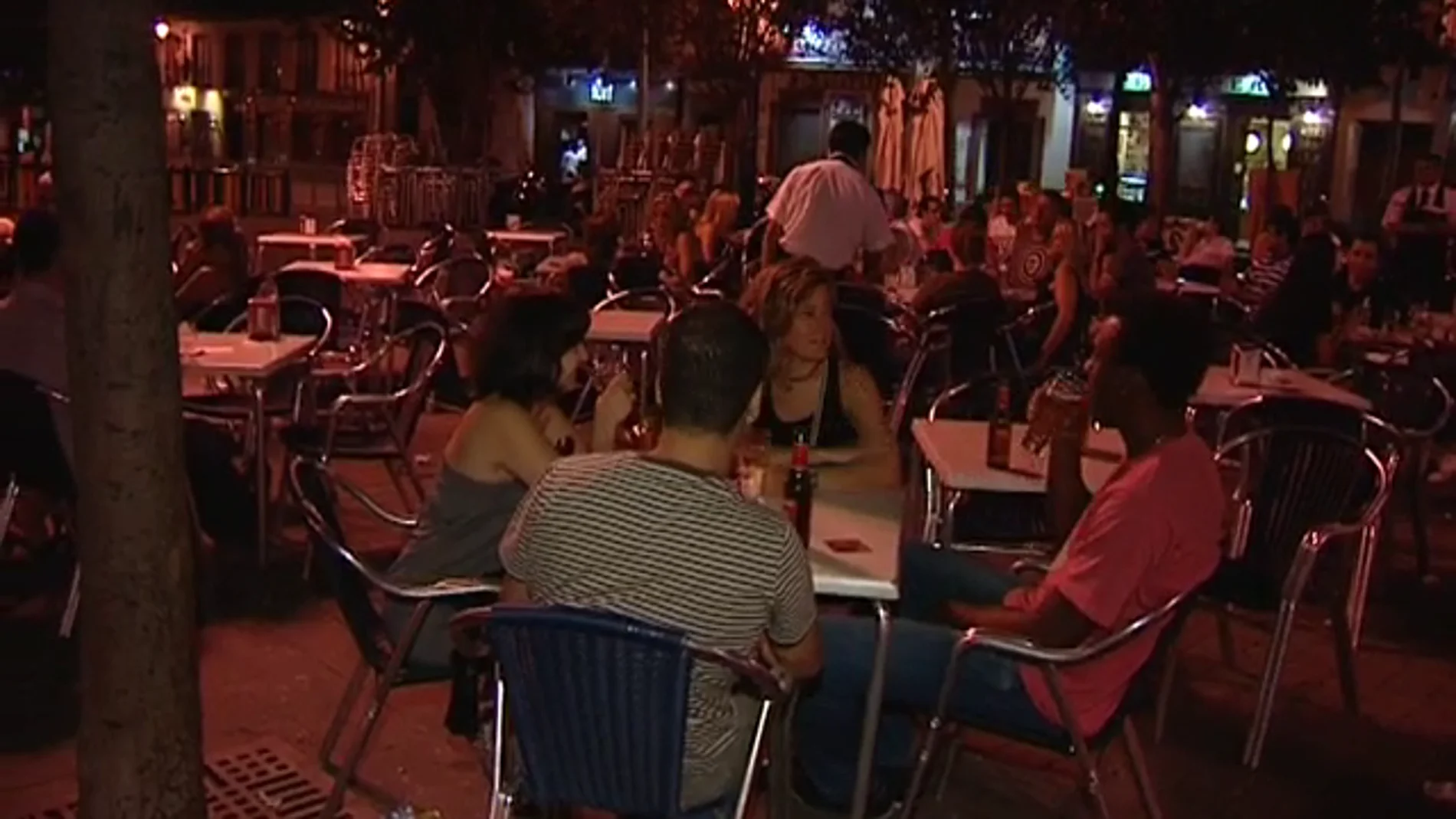 Cuando el calor provoca una auténtica 'noche toledana' Cuando el calor provoca una auténtica 'noche toledana'