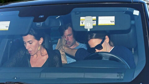 Ben Affleck camino al centro de rehabilitación con Jennifer Garner