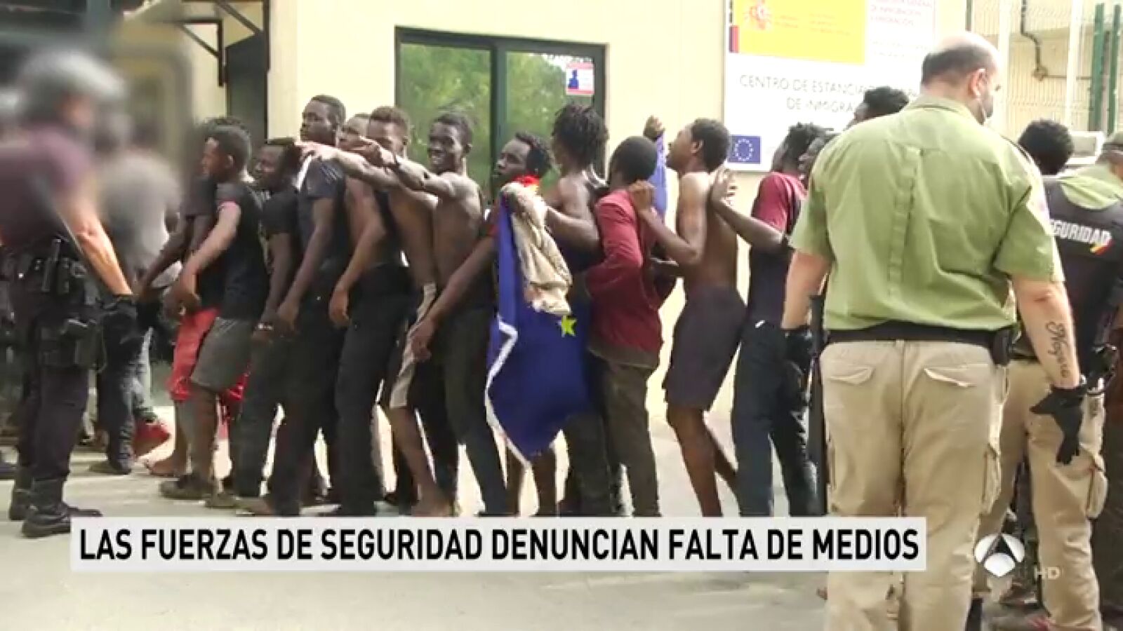 Los sindicatos de la Guardia Civil denuncian falta de medios para hacer frente a los ataques en las fronteras de las ciudades autónomas
