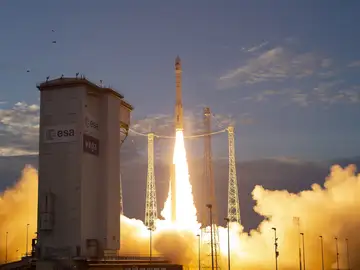 Despegue del cohete Vega con el satélite Earth Explorer Aeolus Despegue del cohete Vega con el satélite Earth Explorer Aeolus