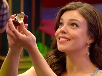 María toma las riendas y se arrodilla ante Ignacio: "Quiero casarme contigo" María toma las riendas y se arrodilla ante Ignacio: "Quiero casarme contigo"