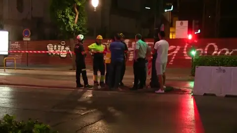 Cortes de tráfico en el centro de Granada por riesgo de derrumbe Cortes de tráfico en el centro de Granada por riesgo de derrumbe