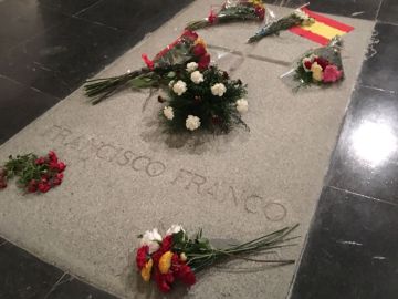 Lápida de Franco