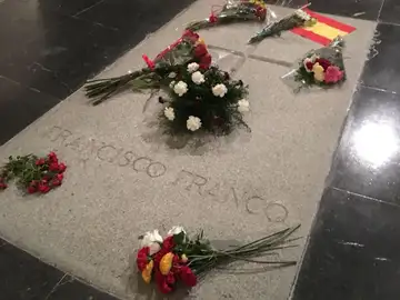 Lápida de Franco Lápida de Franco