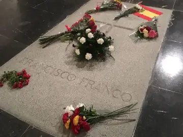 Lápida de Franco Lápida de Franco