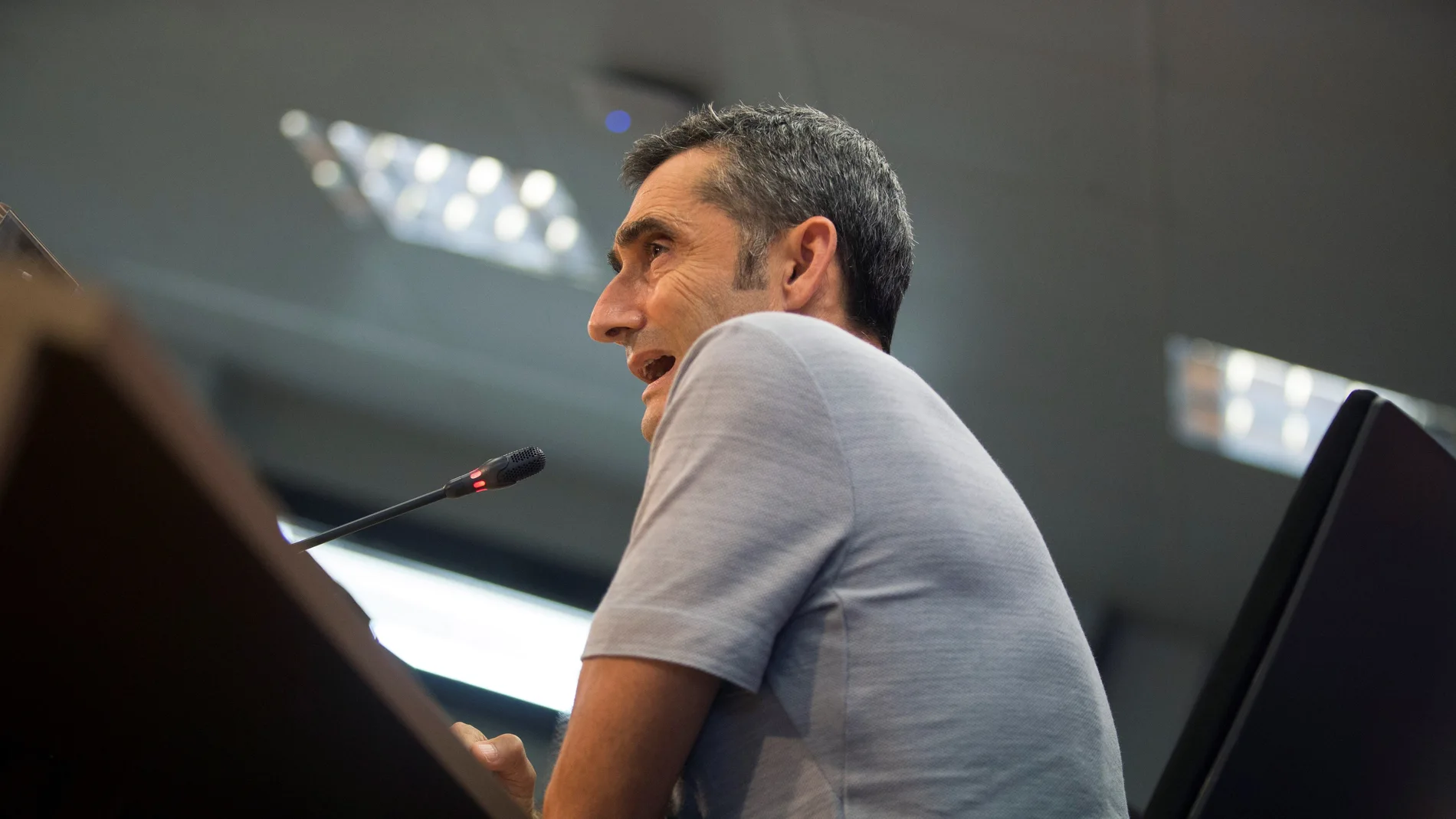 Ernesto Valverde responde a las preguntas de los medios de comunicación Ernesto Valverde responde a las preguntas de los medios de comunicación