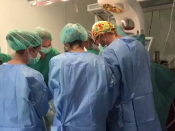 Operan con éxito a un bebé prematuro de 545 gramos en el hospital Parc Taulí de Sabadell