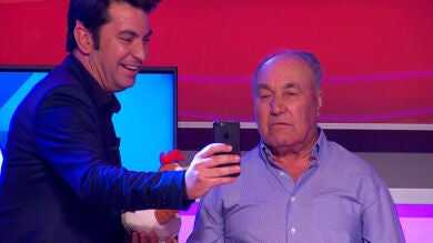Un señor del público aprovecha las redes sociales de ‘¡Ahora Caigo!’ para encontrar novia