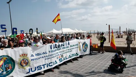 Manifestación por la equiparación salarial Manifestación por la equiparación salarial