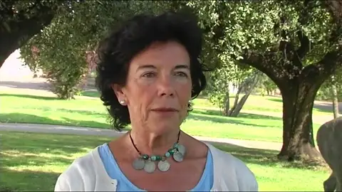 "Queremos un gobierno justo, progresista y feminista, que blinde los servicios públicos" afirma Isabel Celaá "Queremos un gobierno justo, progresista y feminista, que blinde los servicios públicos" afirma Isabel Celaá