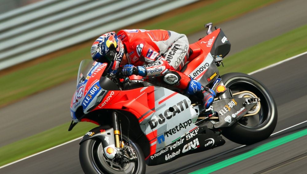 Lorenzo logra la pole