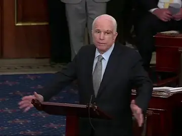 El senador John McCain pone fin a su tratamiento contra el cáncer cerebral que padece El senador John McCain pone fin a su tratamiento contra el cáncer cerebral que padece