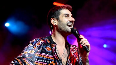 Melendi arranca su gira en la última jornada de Starlite con un 