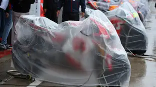 La lluvia y el asfalto "ahogan" el Gran Premio de Silverstone La lluvia y el asfalto "ahogan" el Gran Premio de Silverstone
