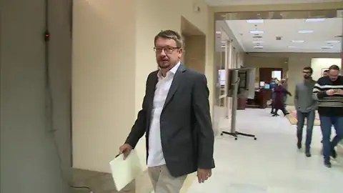 Xavier Domènech: "Después de una profunda reflexión he decidido que es el momento de dejar todos mis cargos" Xavier Domènech: "Después de una profunda reflexión he decidido que es el momento de dejar todos mis cargos"