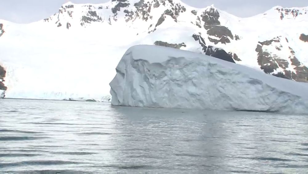 El iceberg gigante A68 está rotando y podría colisionar con la Antártida