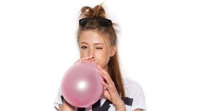 Un globo, el truco para maquillarte que usarás siempre