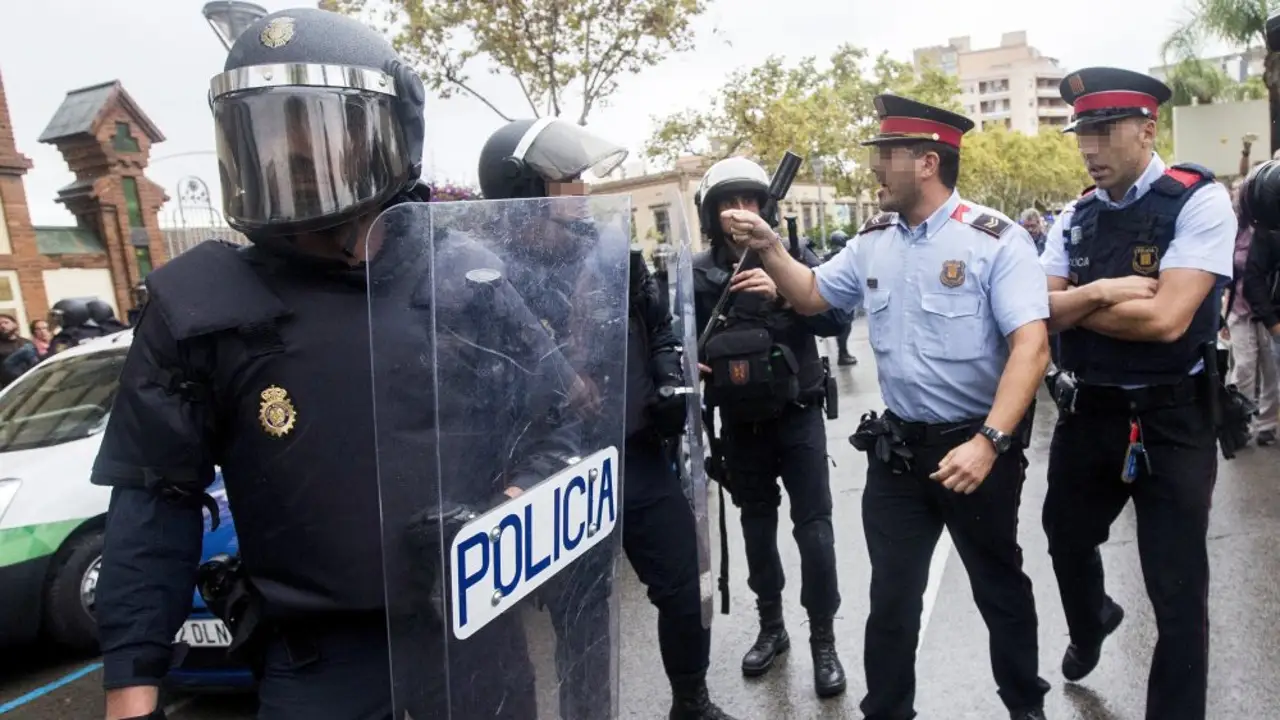 Antena 3 Noticias 2 (05-09-18) Interior envía a 600 antidisturbios de la Policía a Cataluña por la Diada y el 1-O