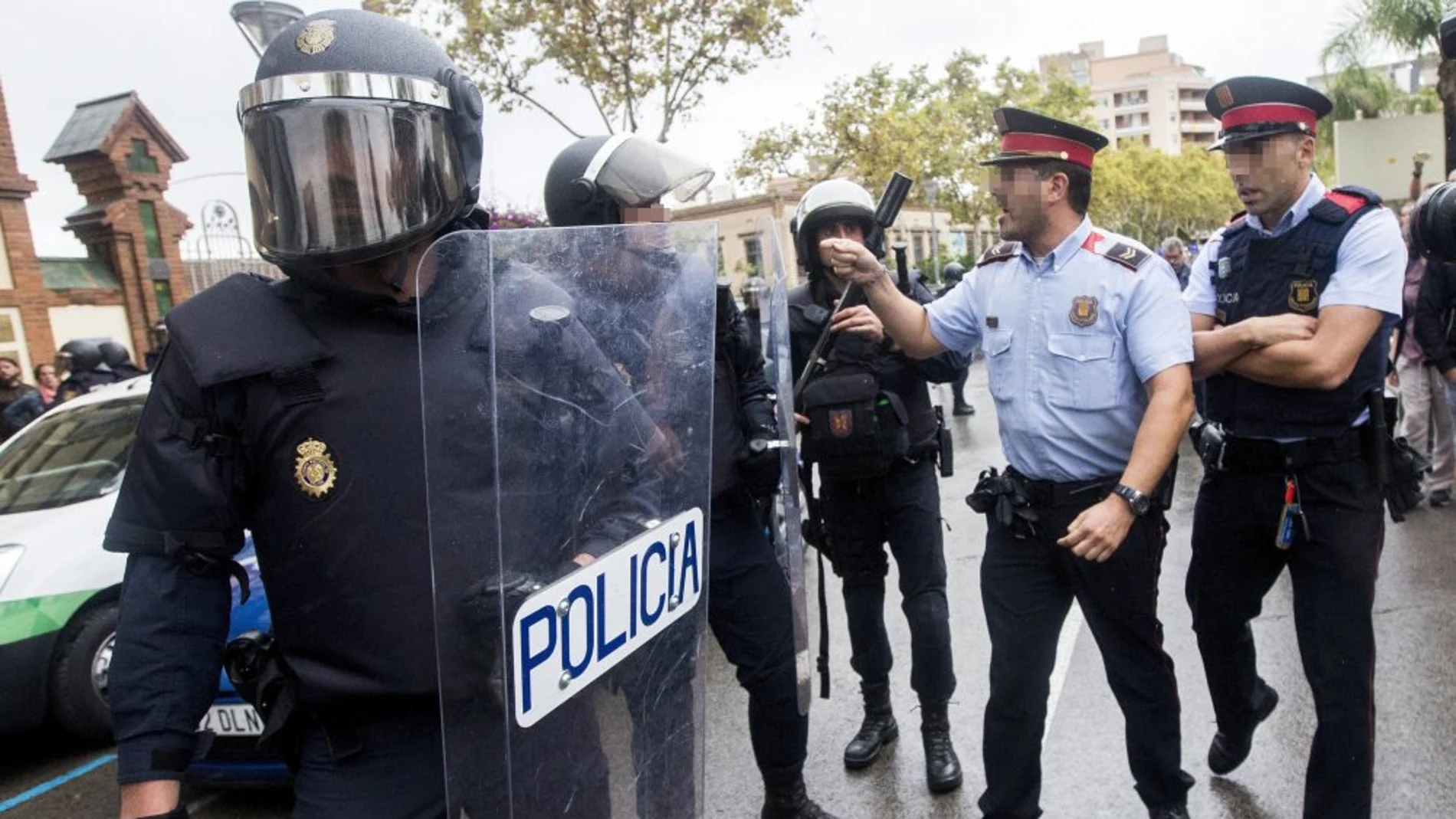 Antena 3 Noticias 2 (05-09-18) Interior envía a 600 antidisturbios de la Policía a Cataluña por la Diada y el 1-O