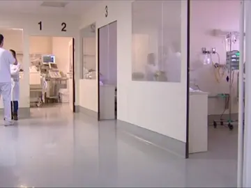 UN JOVEN AGREDE AL EQUIPO MÉDICO QUE ATENDÍA A SU ABUELO UN JOVEN AGREDE AL EQUIPO MÉDICO QUE ATENDÍA A SU ABUELO