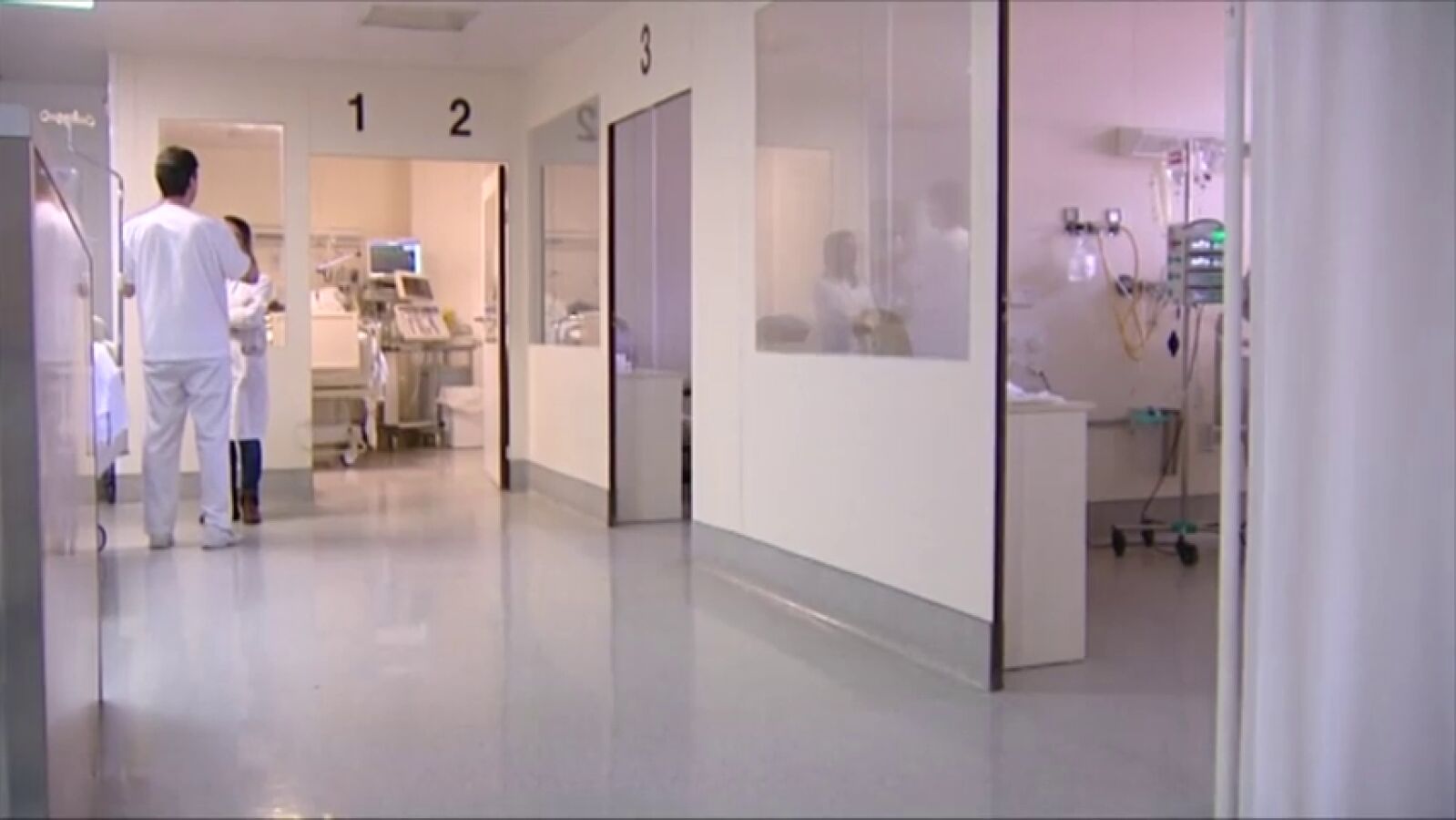 Policía Nacional detiene a un médico que grababa a sus compañeras en vestuarios