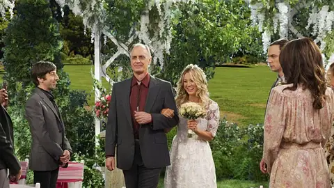 Wyatt junto a su hija Penny en 'The Big Bang Theory' Wyatt junto a su hija Penny en 'The Big Bang Theory'