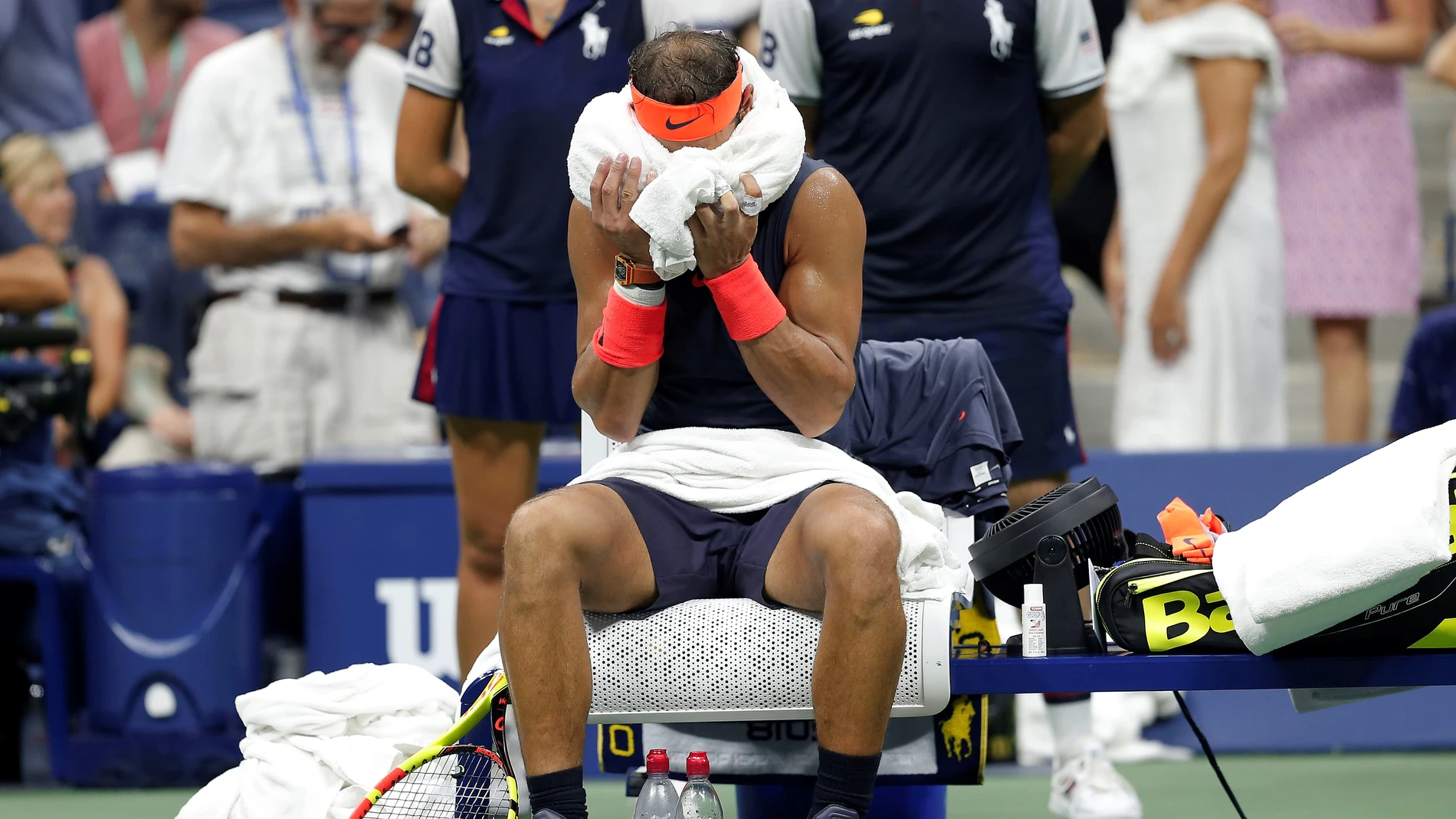 Nadal, en uno de los descansos de su partido contra Thiem Nadal, en uno de los descansos de su partido contra Thiem