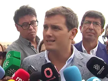 Rivera abre la puerta a romper el pacto de Gobierno de C's con el PSOE en Andalucía: "Susana Díaz no está cumpliendo" Rivera abre la puerta a romper el pacto de Gobierno de C's con el PSOE en Andalucía: "Susana Díaz no está cumpliendo"