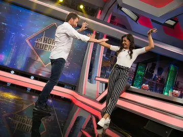 Carolina Marín y Pablo Motos disfrutan bailando sevillanas en 'El Hormiguero 3.0' Carolina Marín y Pablo Motos disfrutan bailando sevillanas en 'El Hormiguero 3.0'