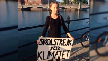 Greta Thunberg frente al Parlamento sueco