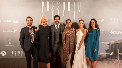 El público aplaude la premiere de 'Presunto Culpable' en el FesTVal de Vitoria