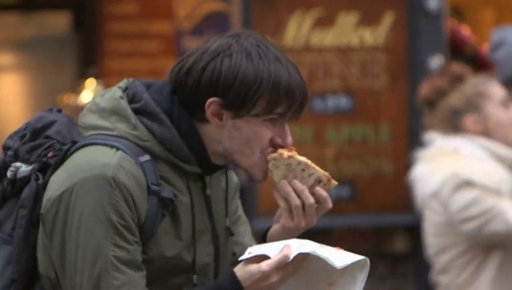 Florencia multará con 500 euros a las personas que coman en la calle