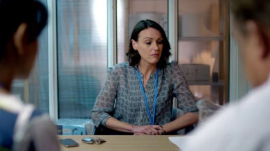 El colegio médico deja a Gemma Foster fuera del hospital