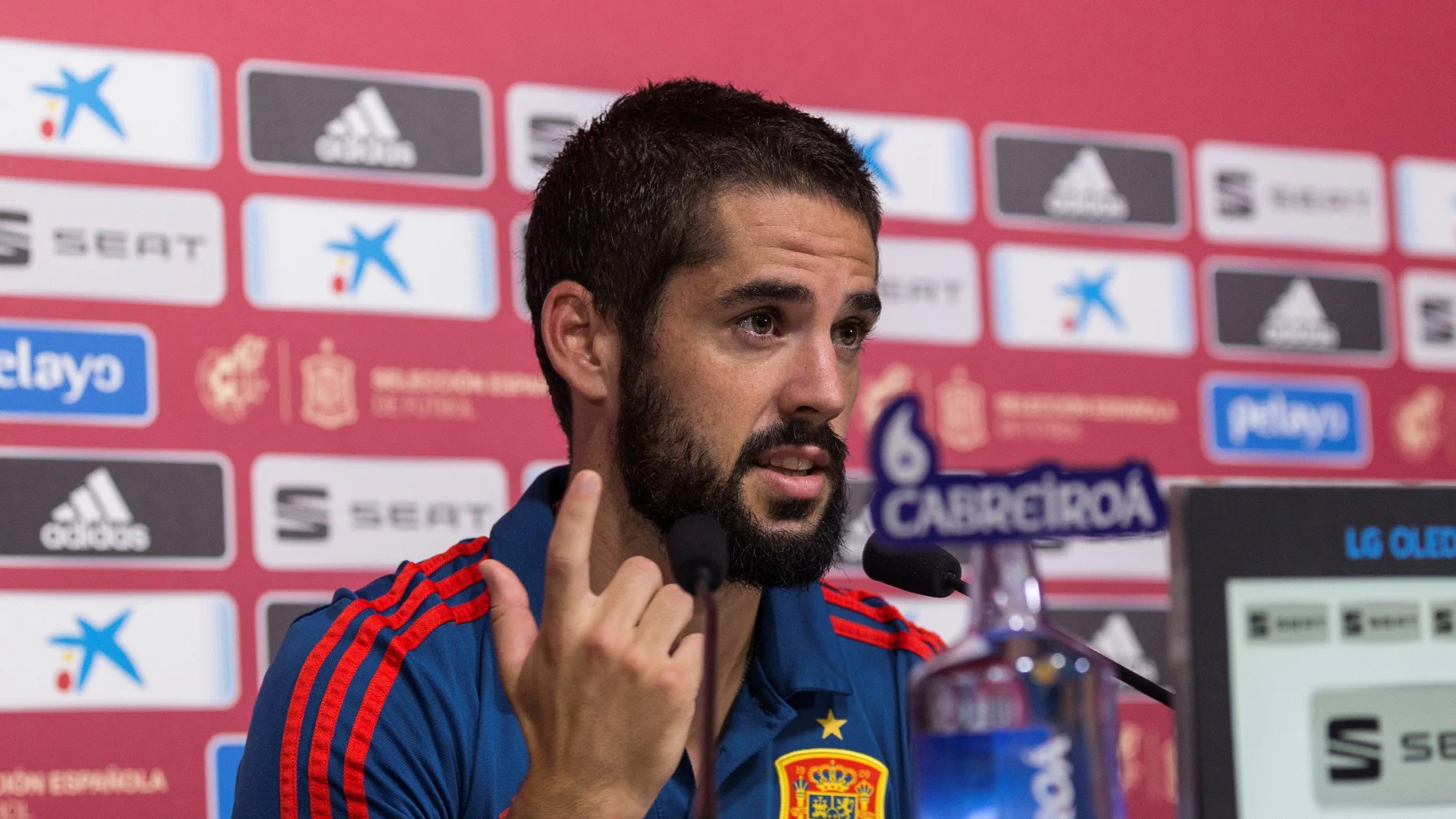 Isco, durante la rueda de prensa Isco, durante la rueda de prensa
